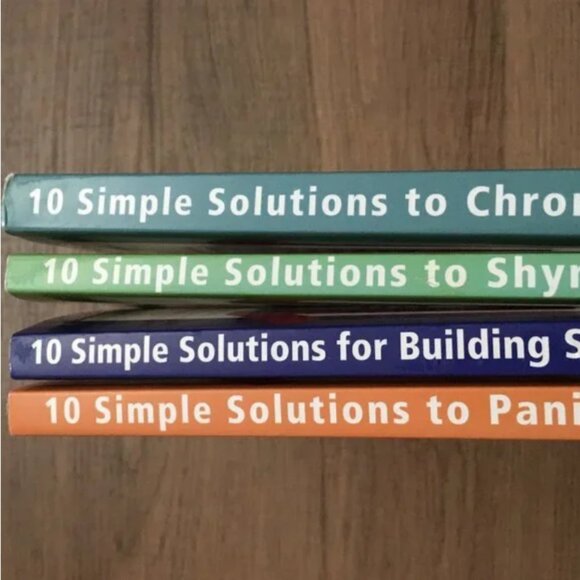 '10 Simple Solutions to Panic' Psychology Softcover Book - Picture 3 of 7
